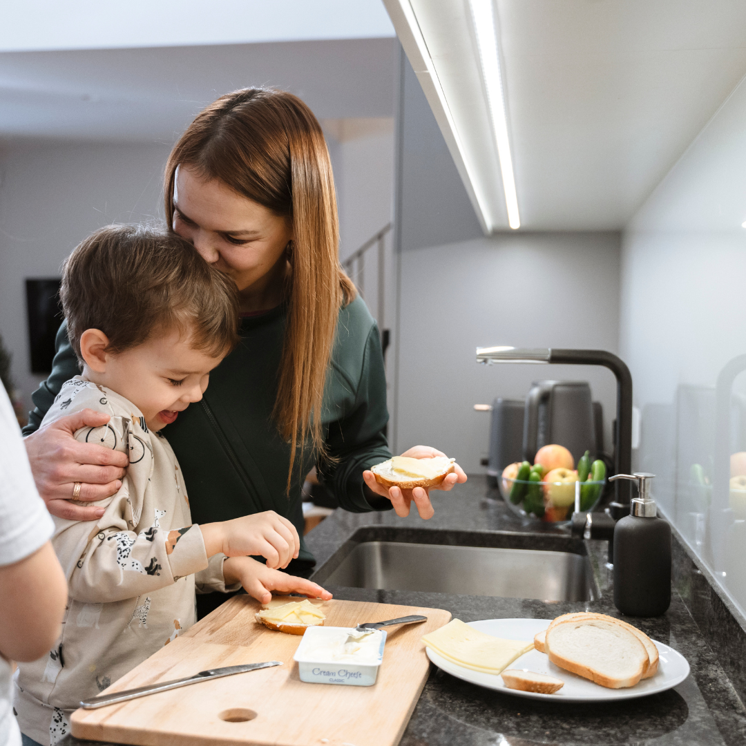 Īpašā kolekcija • MIIMO Regulējams Pakāpšanās soliņš • Pantone Gada Krāsa 2025