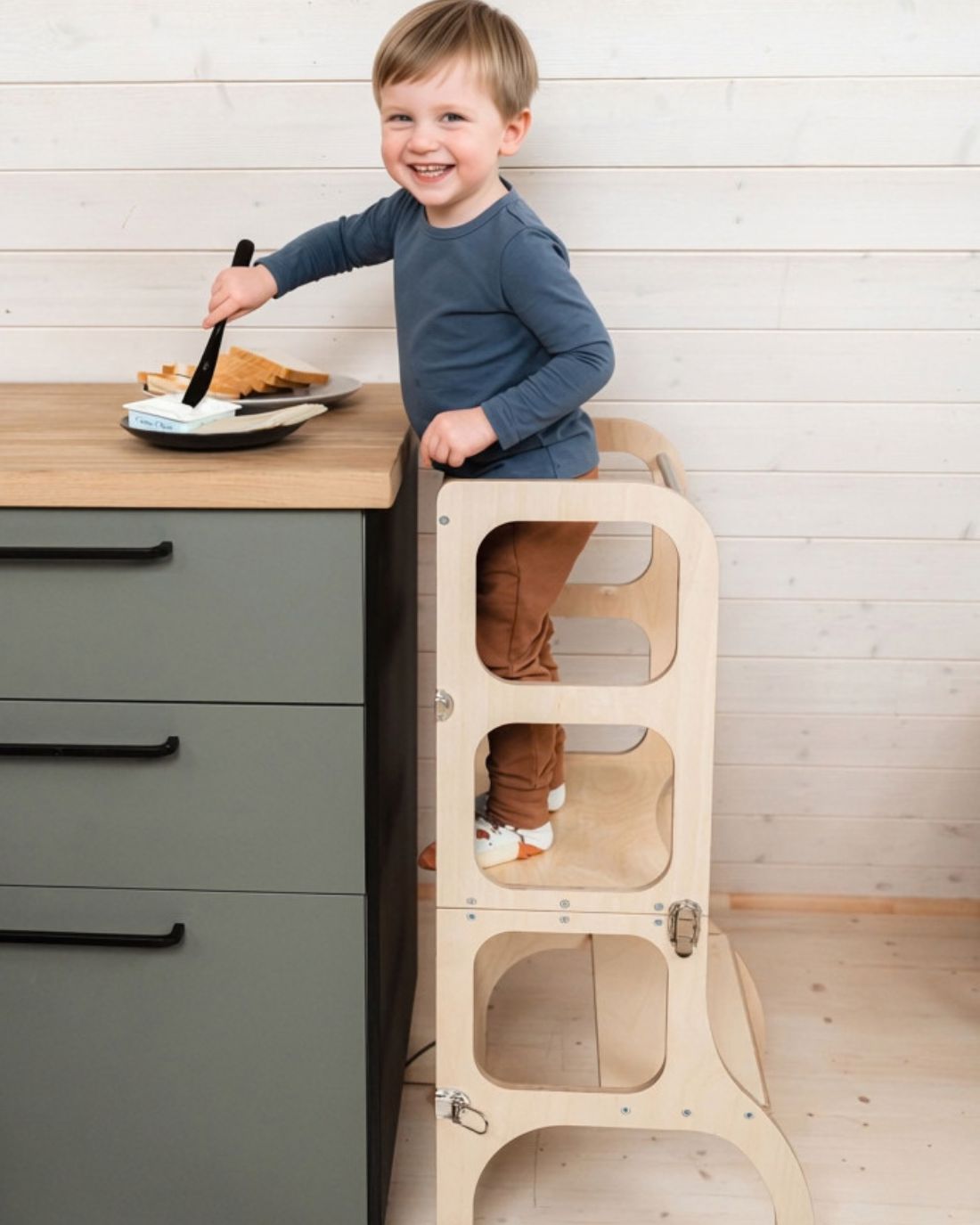 Meet helper tower - table STEP'n'SIT®.
