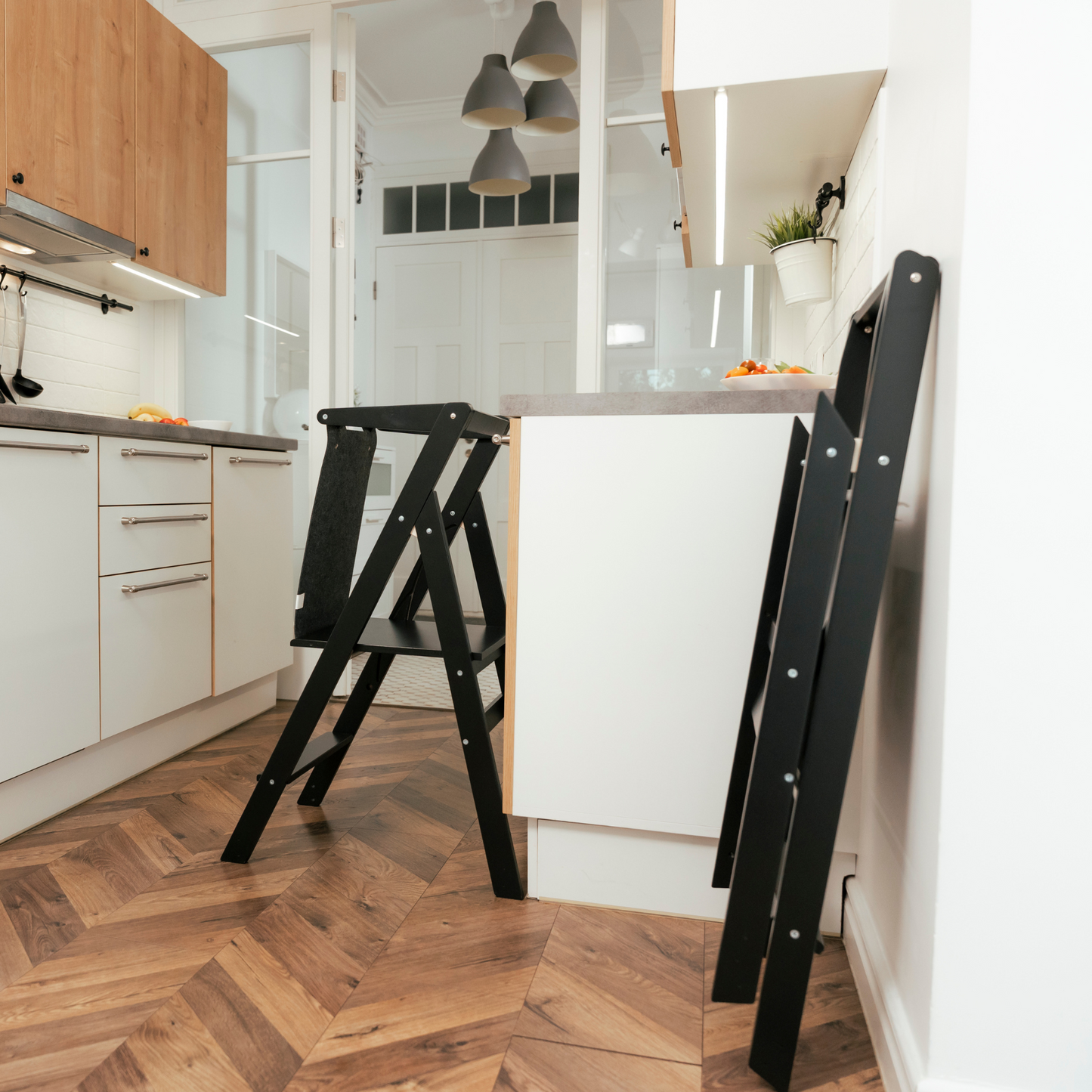 STEP'n'FOLD • Foldable helper tower with adjustable height