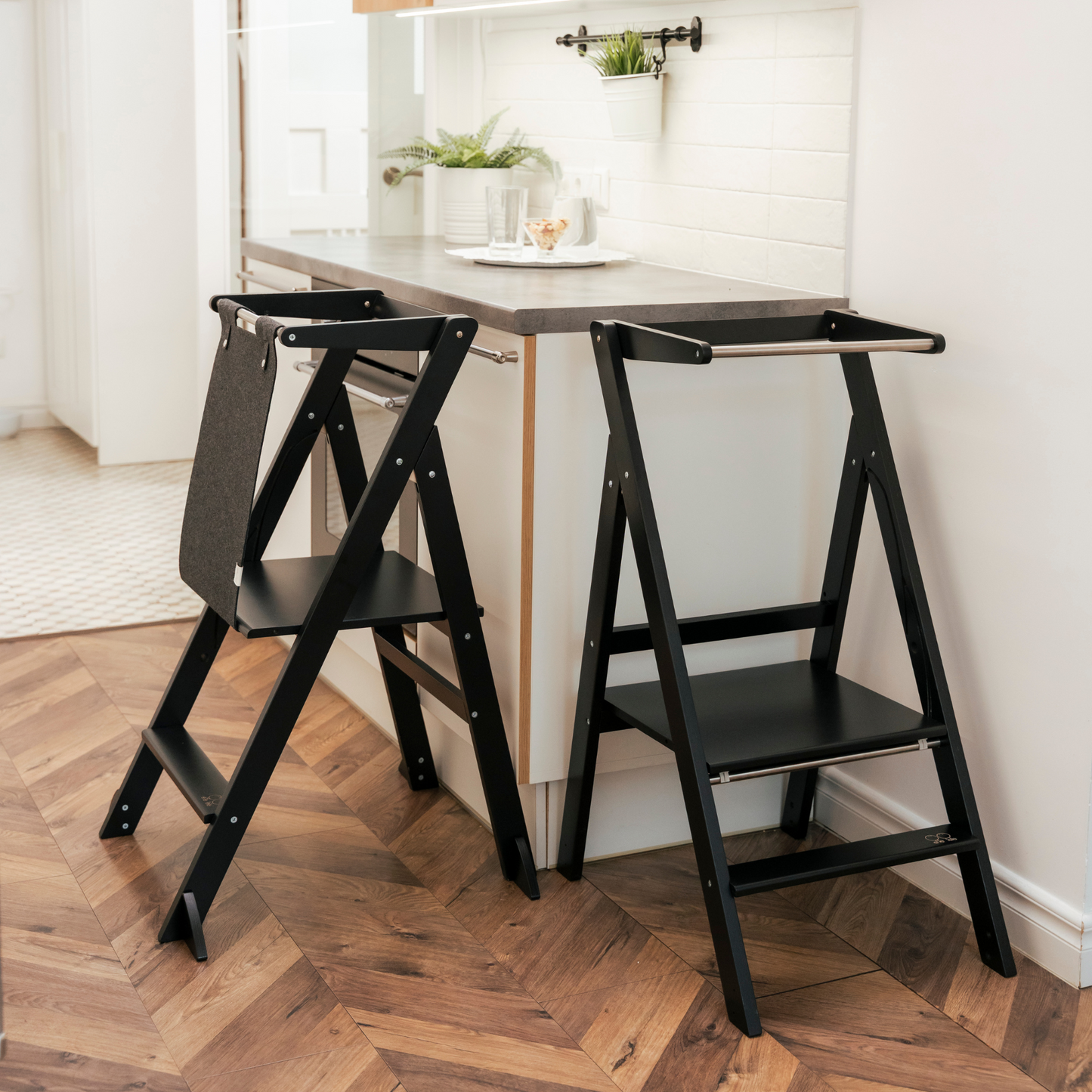 STEP'n'FOLD • Foldable helper tower with adjustable height