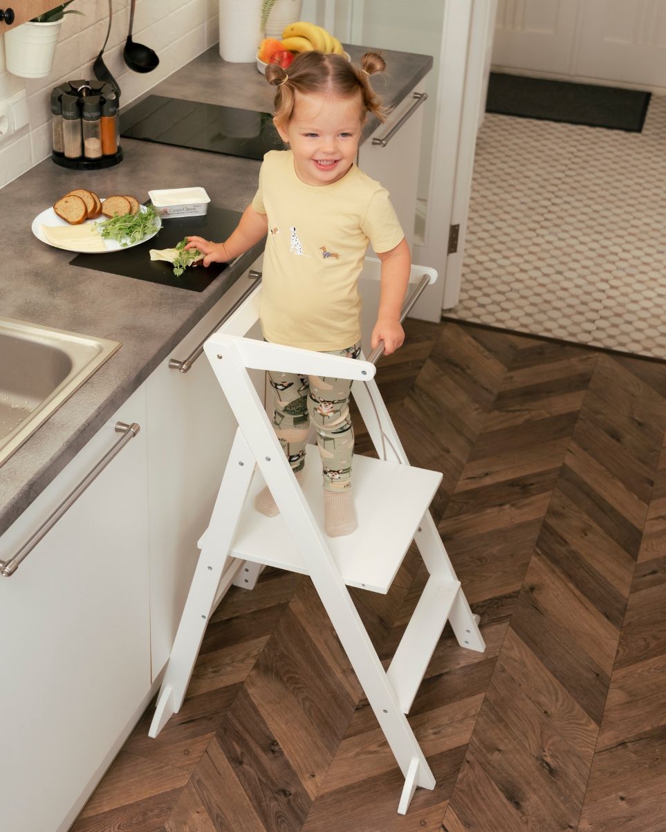 Meet foldable helper tower STEP'n'FOLD®.