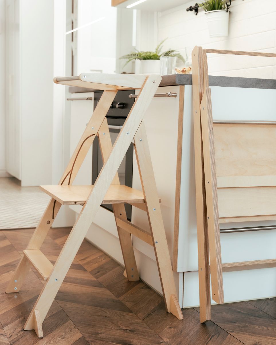 Meet foldable helper tower STEP'n'FOLD®.