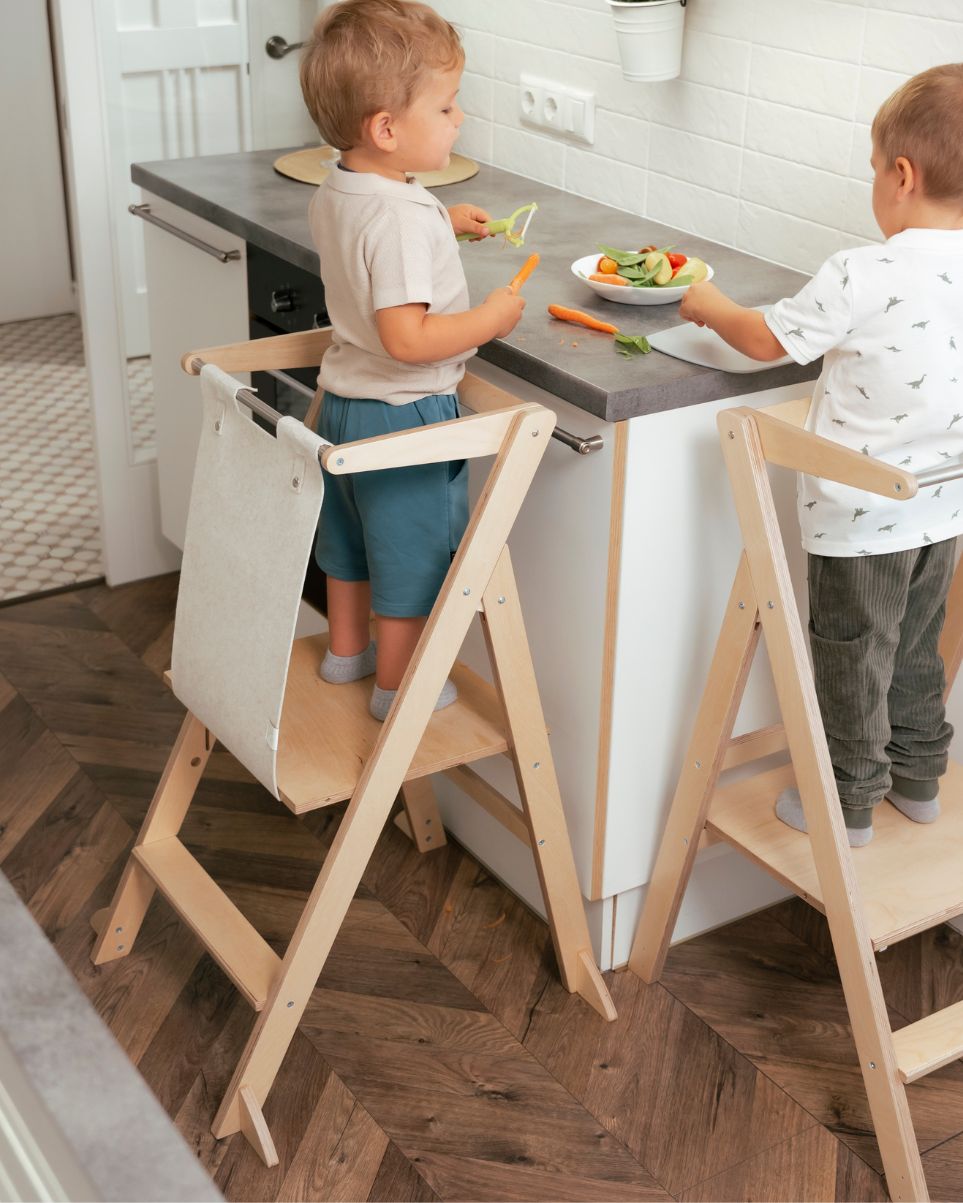 Meet foldable helper tower STEP'n'FOLD®.