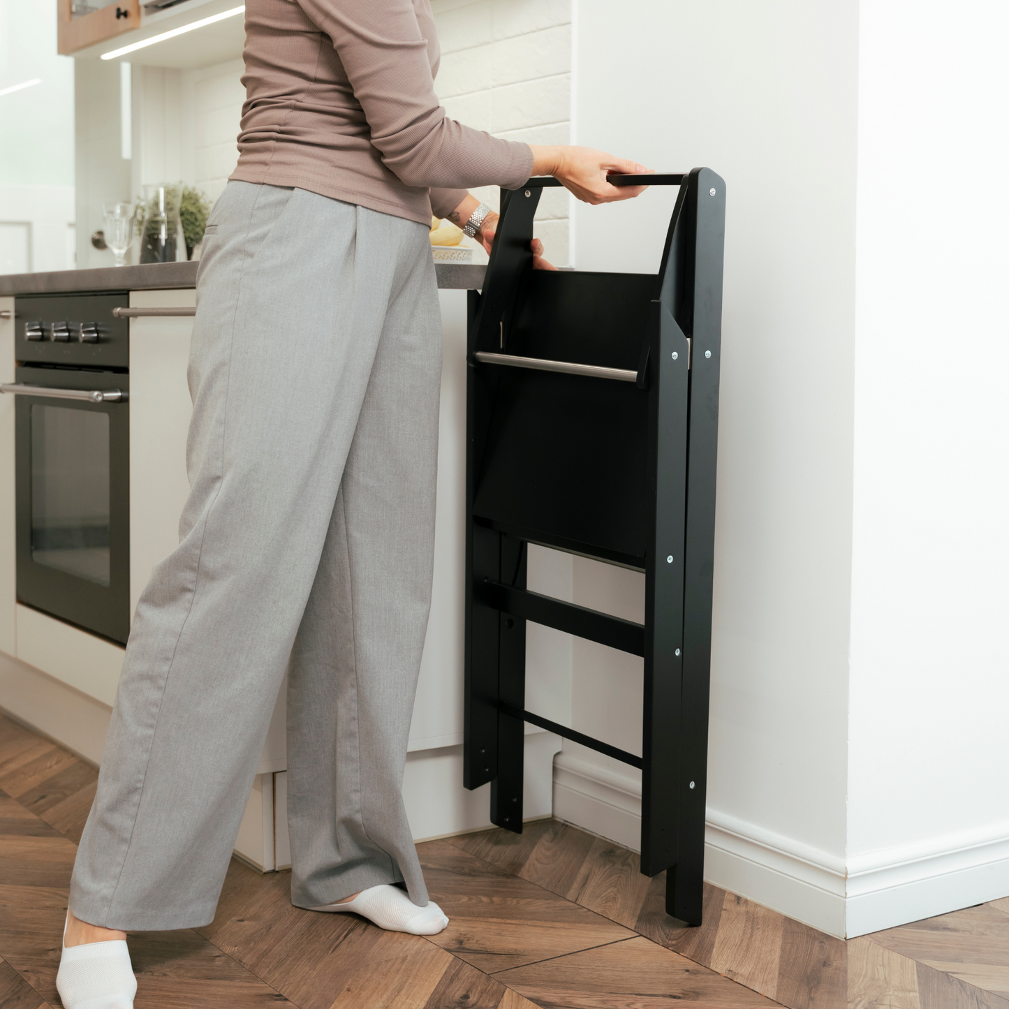 STEP'n'FOLD • Foldable helper tower with adjustable height