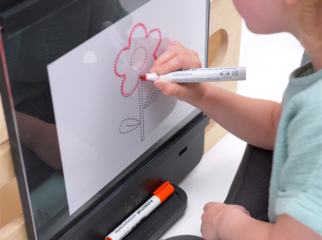 Enhance Learning with the Acrylic Drawing Surface