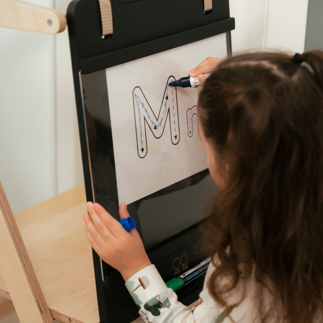 Tavola da Disegno Doppia Faccia • Accessorio per Torri Montessori e Giochi da Arrampicata