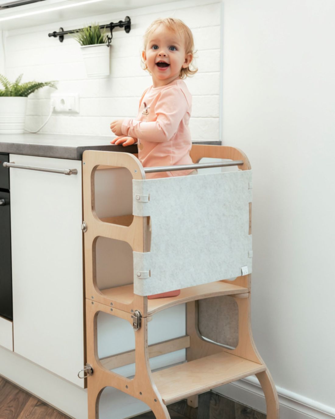 Meet helper tower - table STEP'n'SIT®.