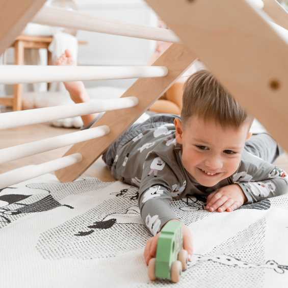 SIPITRI • 2 posmu kāpelēšanas trijstūris ar regulējamu augstumu